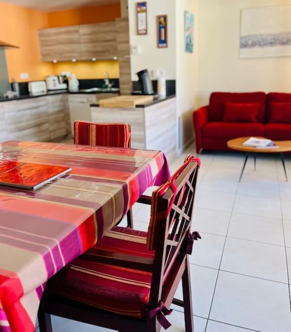 "Clavel 26" Joli T2 En Duplex A 3 Min Des Halles Sète Kültér fotó